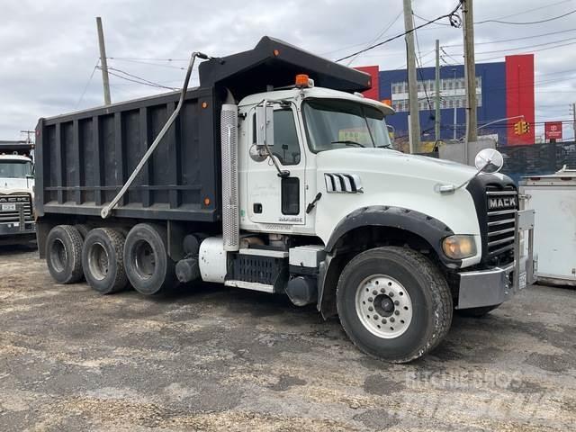 Mack GU713 Camion benne