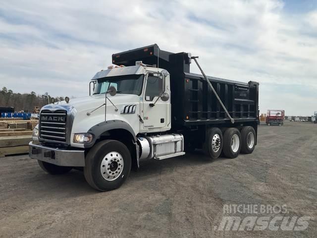 Mack GU713 Camion benne