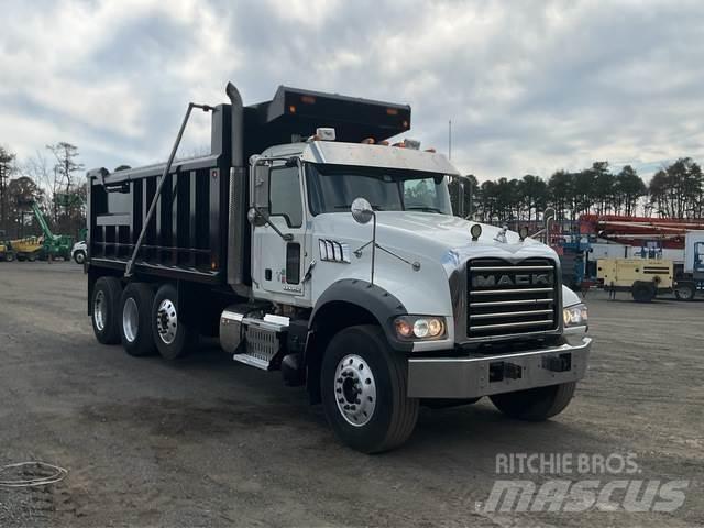 Mack GU713 Camion benne