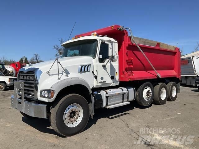 Mack GU713 Camion benne