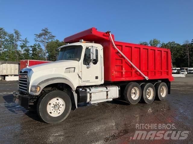 Mack GU713 Camion benne