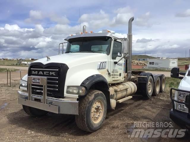 Mack GU713 Tracteur routier