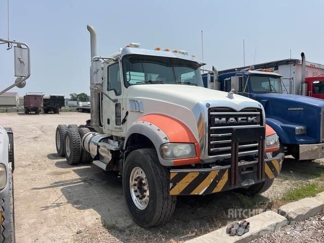 Mack GU713 Tracteur routier