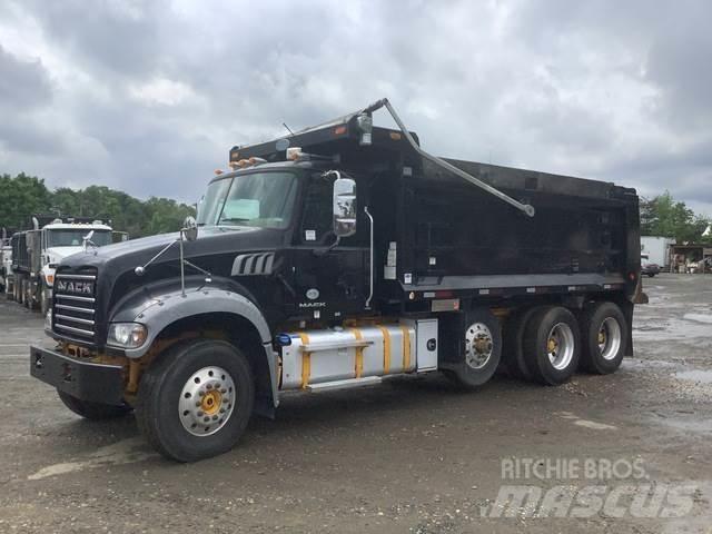 Mack GU713 Camion benne