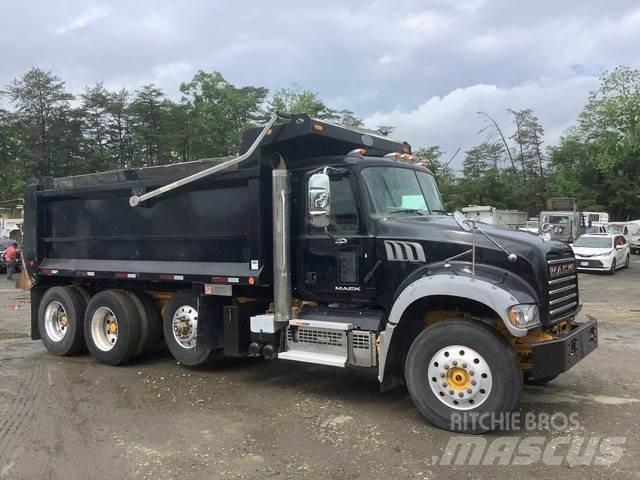 Mack GU713 Camion benne