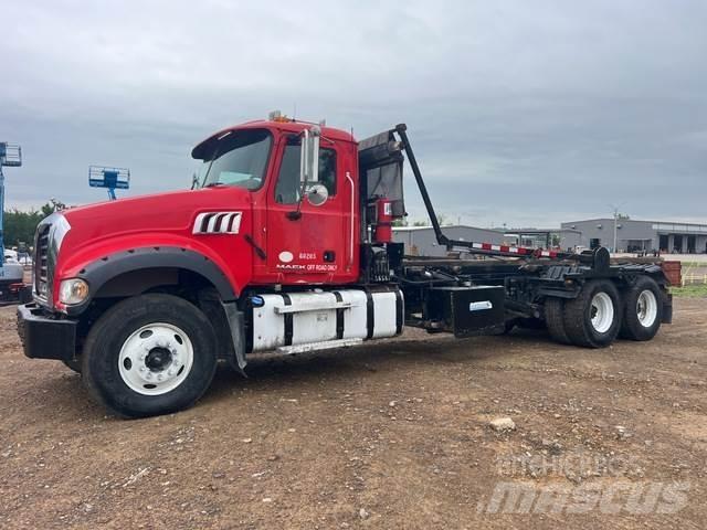 Mack GU713 Camion multibenne