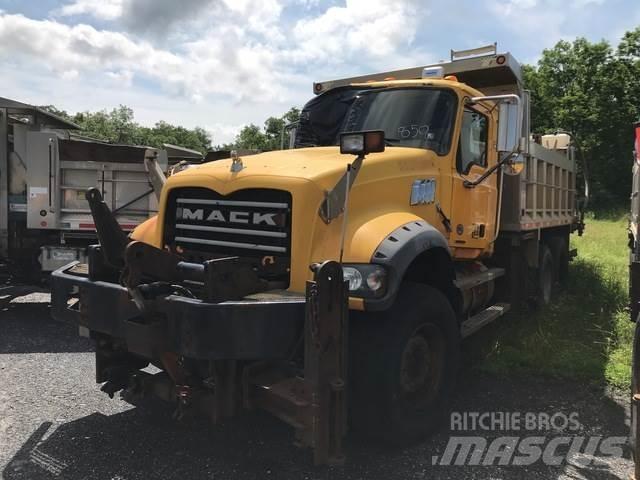 Mack GU713 Chasse neige
