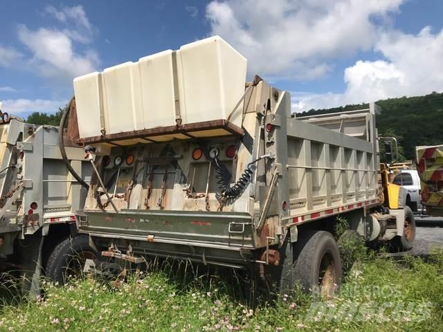 Mack GU713 Chasse neige