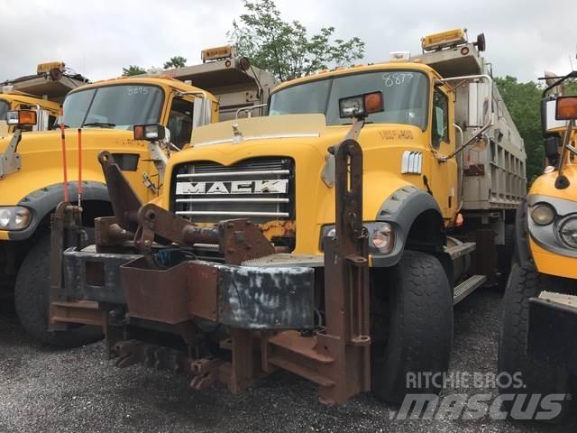 Mack GU713 Chasse neige