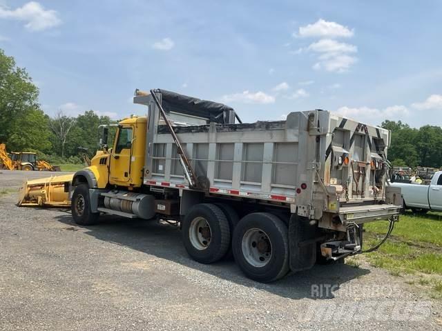 Mack GU713 Chasse neige