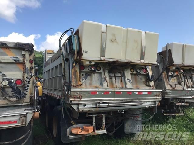 Mack GU713 Camion benne