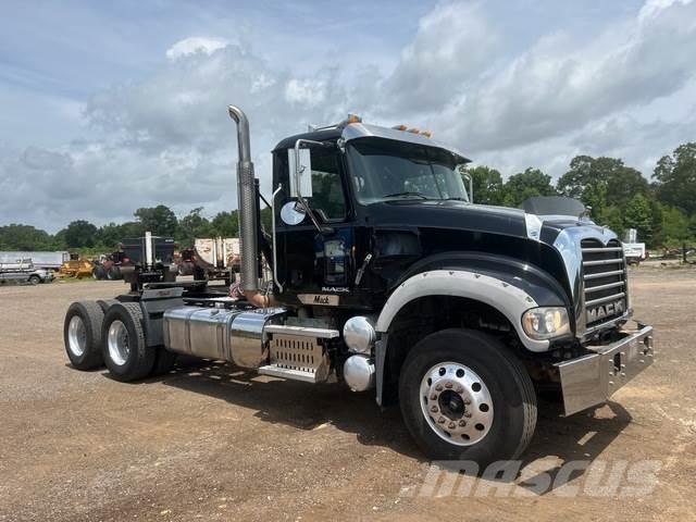 Mack GU713 Tracteur routier