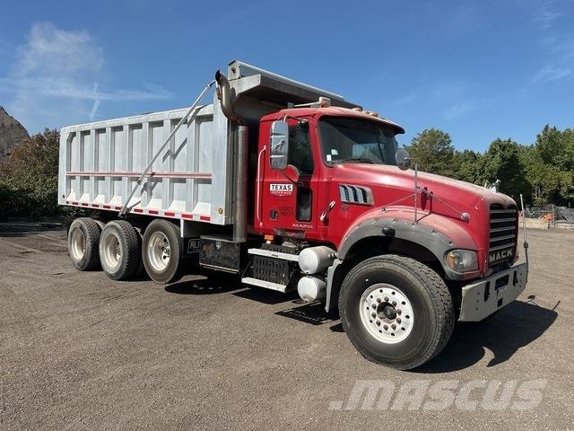 Mack GU713 Camion benne