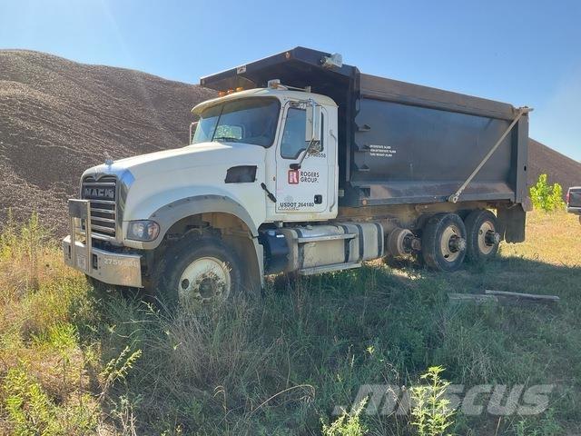 Mack GU713 Camion benne