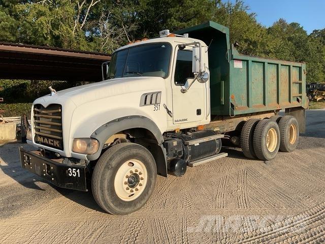 Mack GU713 Camion benne