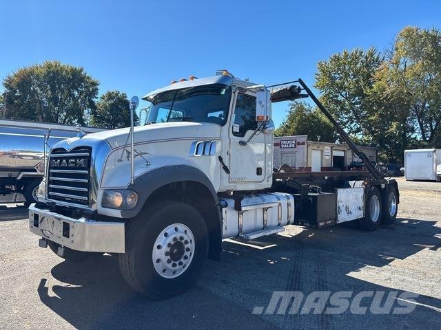 Mack GU713 Camion multibenne
