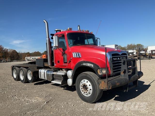 Mack GU713 Tracteur routier