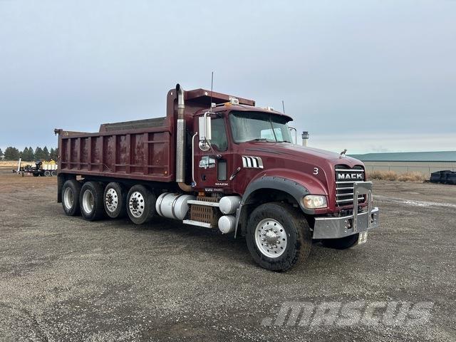 Mack GU713 Camion benne