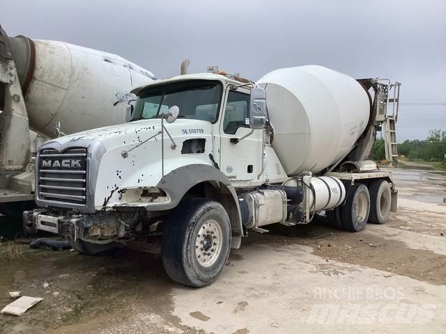 Mack GU813 Autre camion