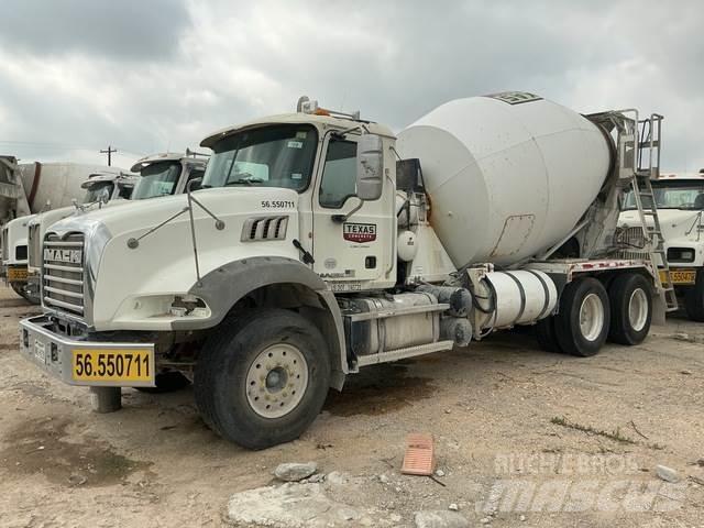 Mack GU813 Autre camion