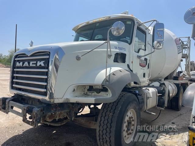 Mack GU813 Autre camion