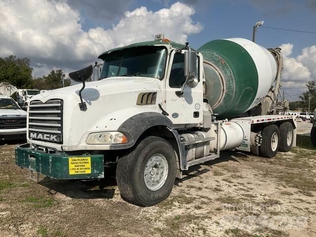 Mack GU813 Autre camion