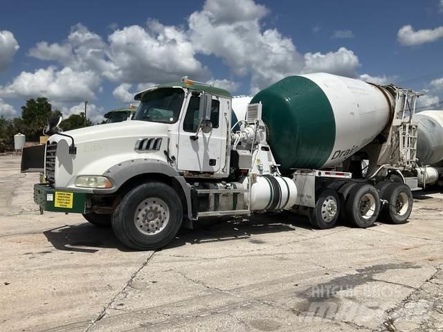 Mack GU813 Autre camion