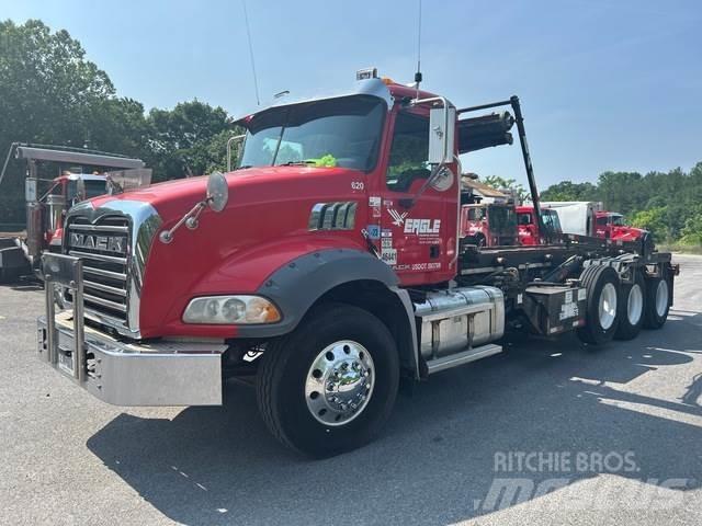 Mack GU813 Camion multibenne