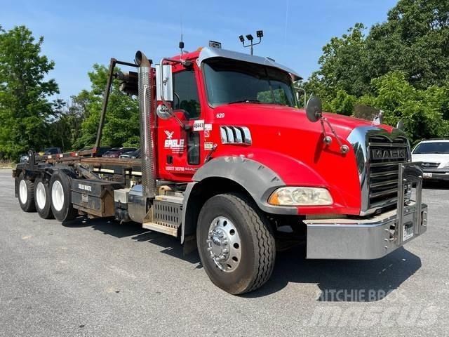 Mack GU813 Camion multibenne
