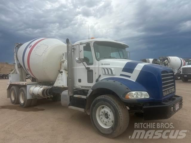 Mack GU813 Autre camion