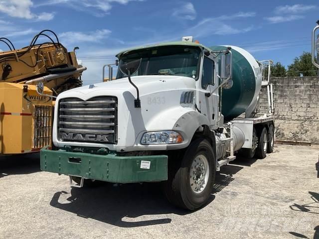 Mack GU813 Autre camion