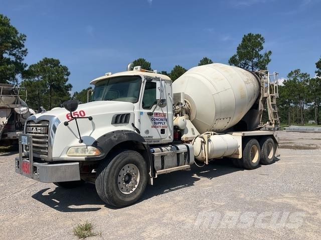Mack GU813 Autre camion