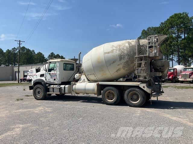 Mack GU813 Autre camion
