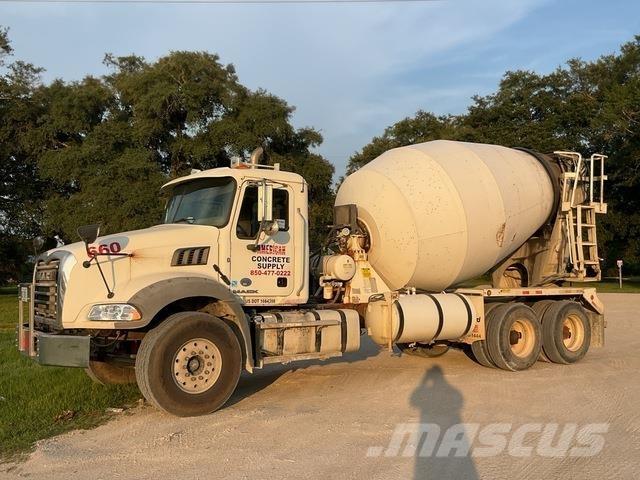 Mack GU813 Autre camion