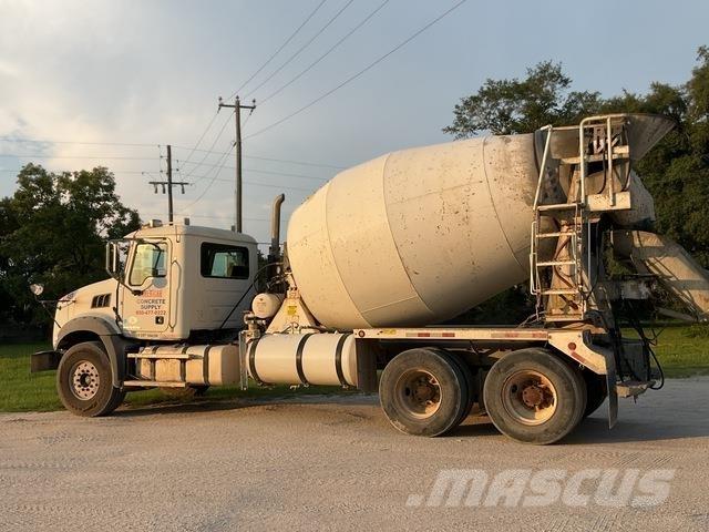 Mack GU813 Autre camion