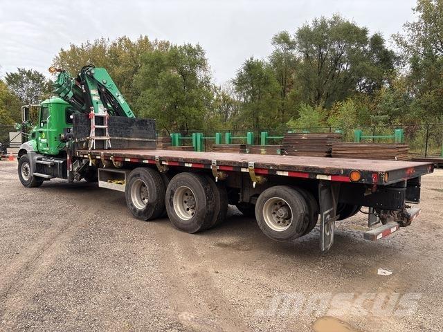 Mack GU813 Autre camion