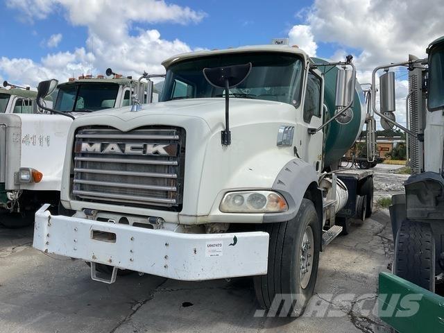 Mack GU813 Autre camion
