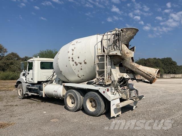 Mack GU813 Autre camion