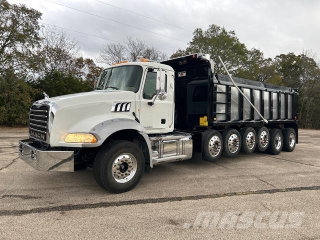 Mack GU813 Camion benne