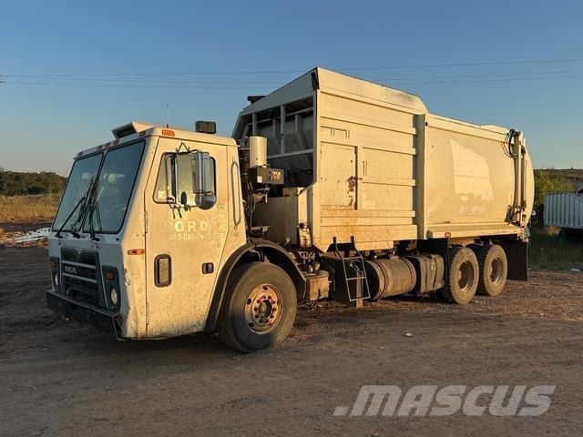 Mack LEU613 Camion poubelle