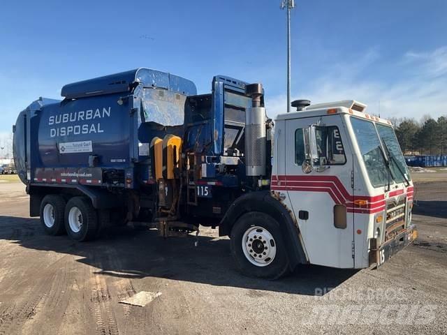 Mack LEU633 Camion poubelle