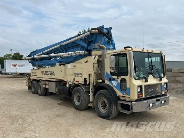 Mack MR Pompe à béton