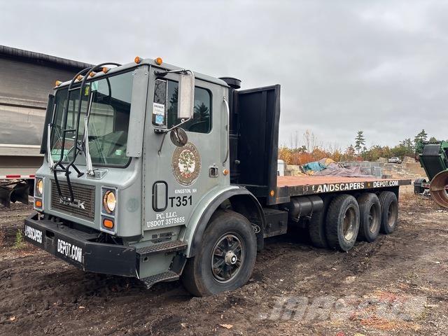 Mack MR611S Camion plateau