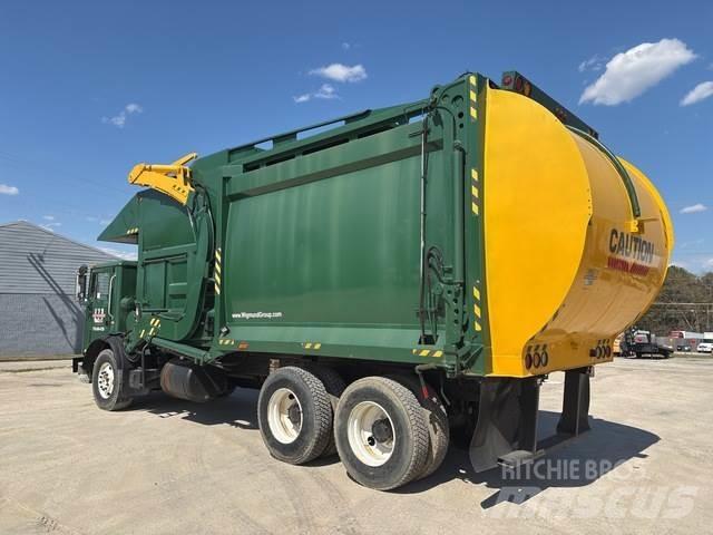 Mack MR690S Camion poubelle