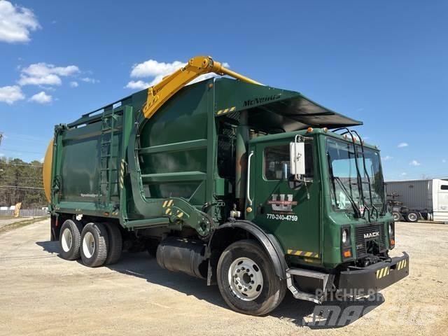 Mack MR690S Camion poubelle