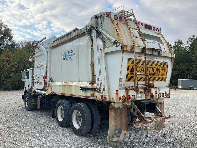 Mack MRU613 Camion poubelle