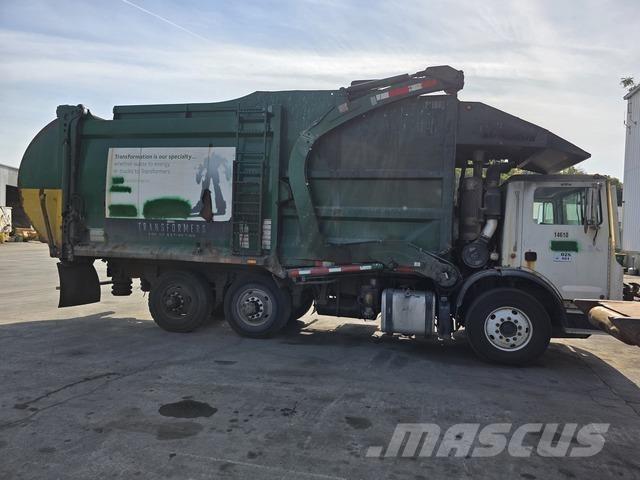 Mack MRU613 Camion poubelle