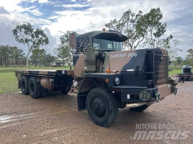 Mack R686T Camion plateau