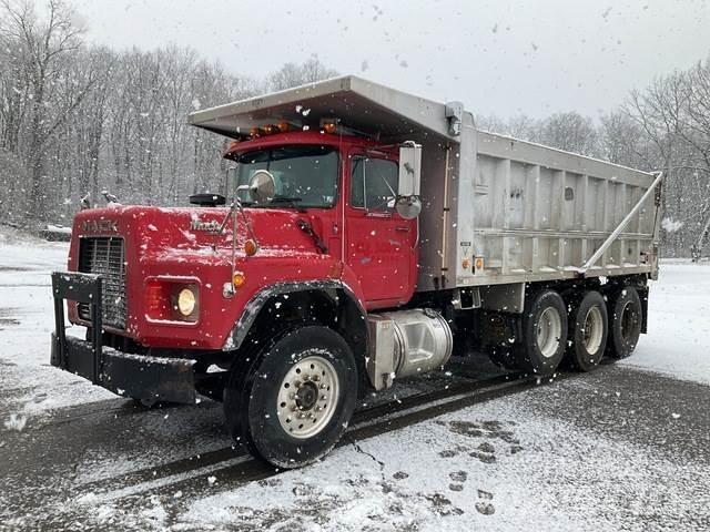 Mack RB688S Camion benne