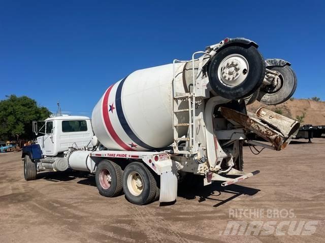 Mack RD Autre camion
